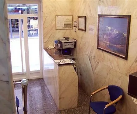 Hotel Lc Urbano *