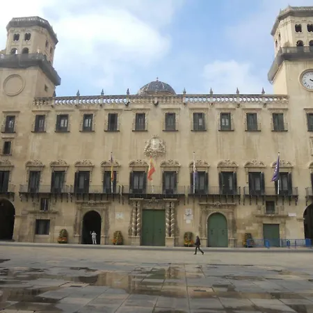 Hotel Lc Urbano *