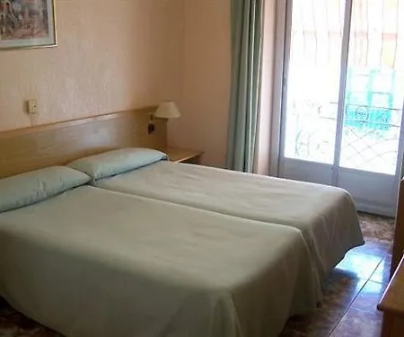 Hotel Lc Urbano *