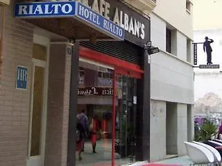 Lc Urbano Hotel *